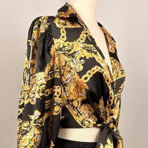 Baroque Chain Print Tie Front Blouse – Live 4 Truth Made